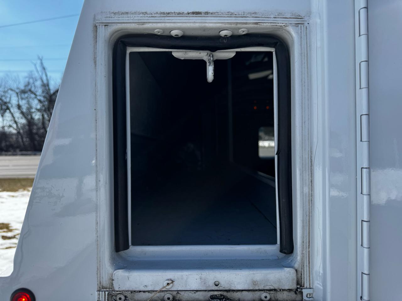 Ford E-Series Cutaway E-350 SRW 138" WB 2019