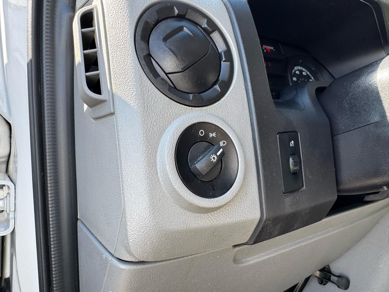 Ford E-Series Cutaway E-350 SRW 138" WB 2019