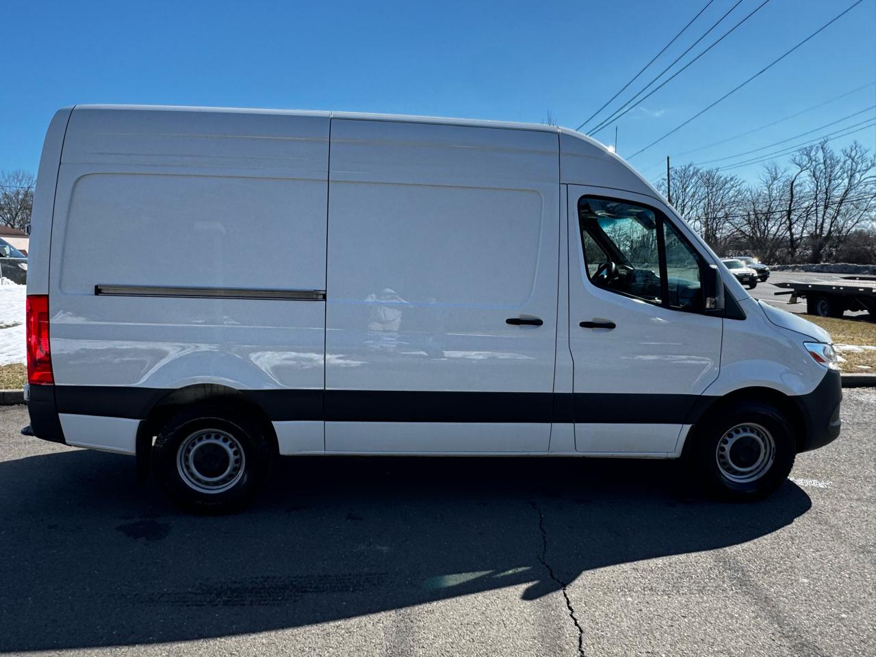 Mercedes-Benz Sprinter Van 2500 Standard Roof I4 Diesel 144" RWD 2024