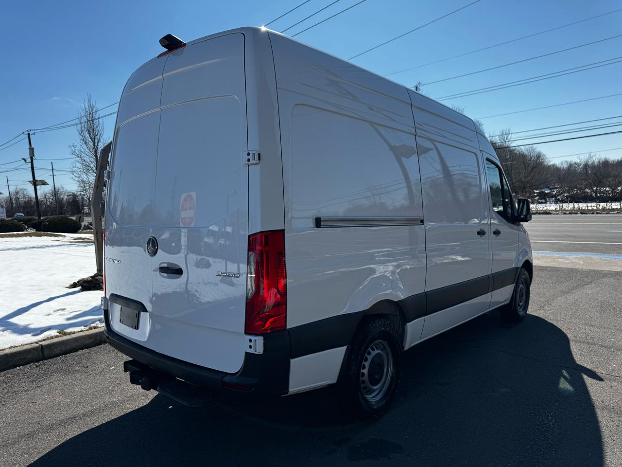 Mercedes-Benz Sprinter Van 2500 Standard Roof I4 Diesel 144" RWD 2024