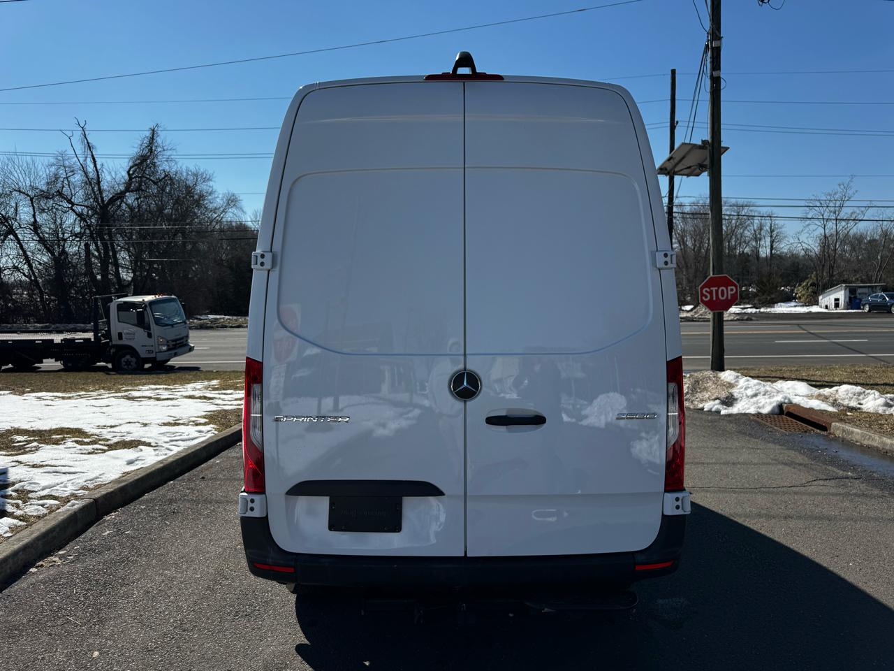 Mercedes-Benz Sprinter Van 2500 Standard Roof I4 Diesel 144" RWD 2024