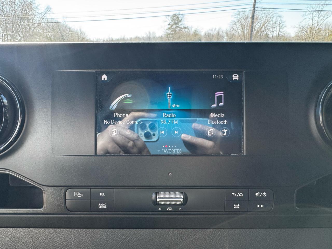 Mercedes-Benz Sprinter Van 2500 Standard Roof I4 Diesel 144" RWD 2024