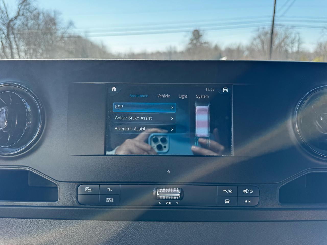 Mercedes-Benz Sprinter Van 2500 Standard Roof I4 Diesel 144" RWD 2024