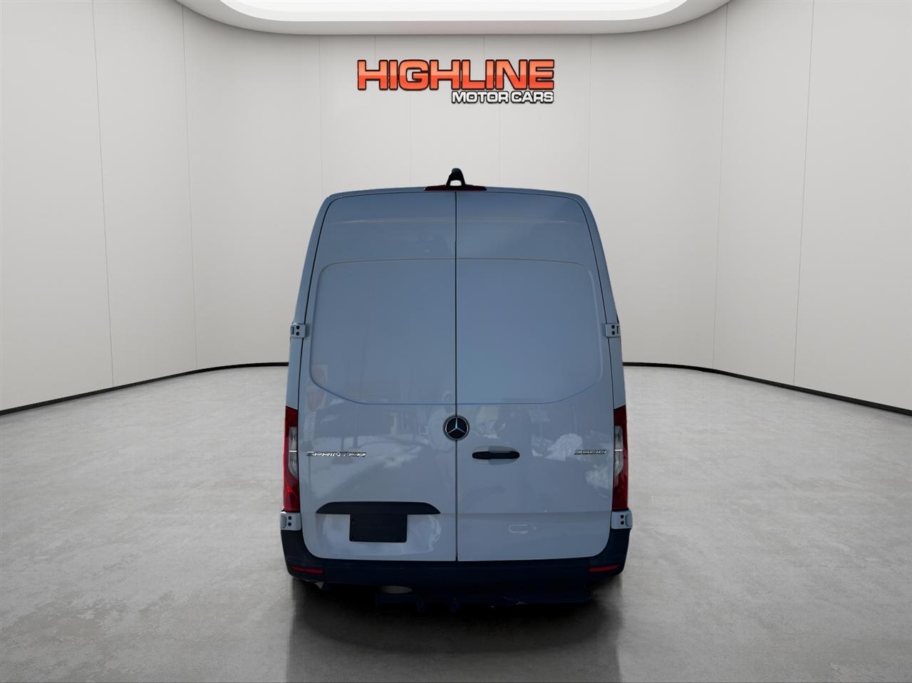 Mercedes-Benz Sprinter Van 2500 Standard Roof I4 Diesel 144" RWD 2024