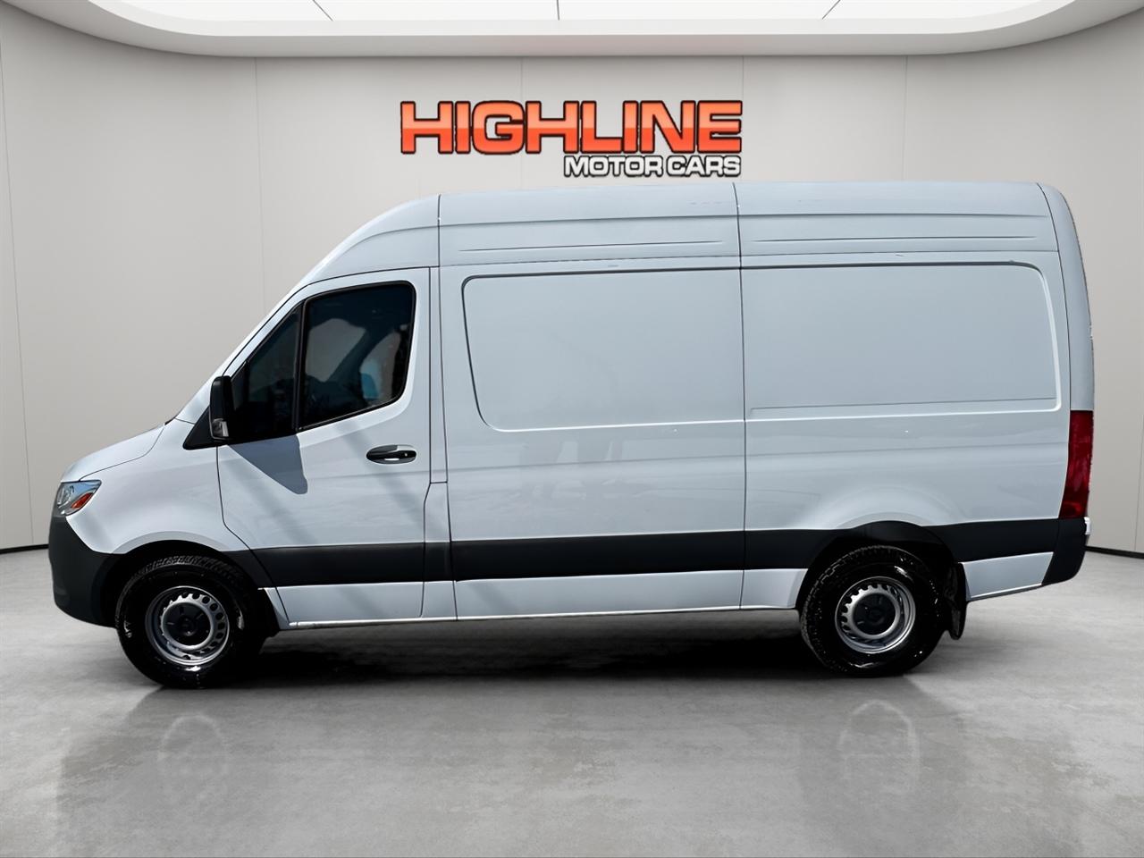 Mercedes-Benz Sprinter Van 2500 Standard Roof I4 Diesel 144" RWD 2024