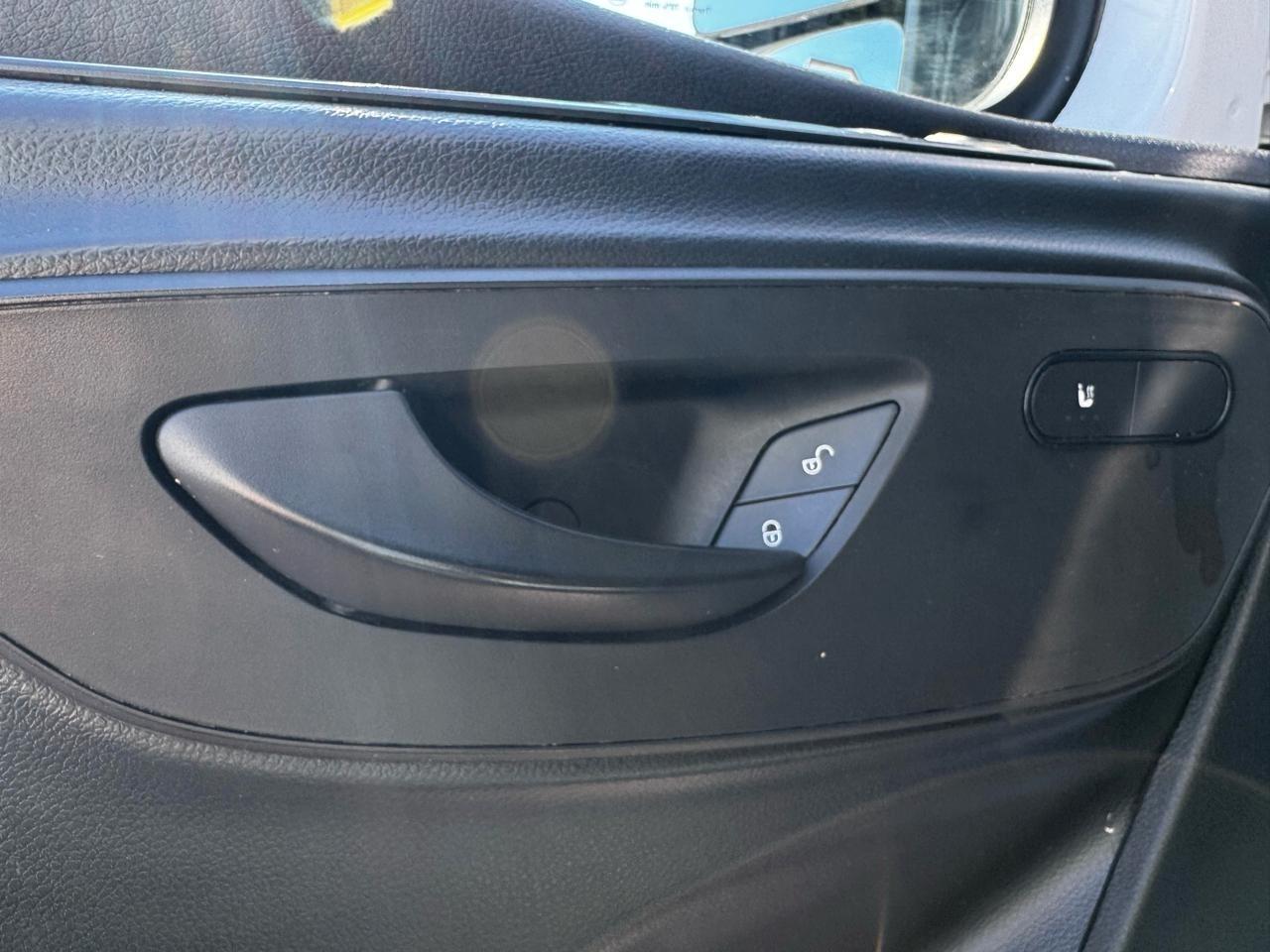 Mercedes-Benz Sprinter Van 2500 Standard Roof I4 Diesel 144" RWD 2024