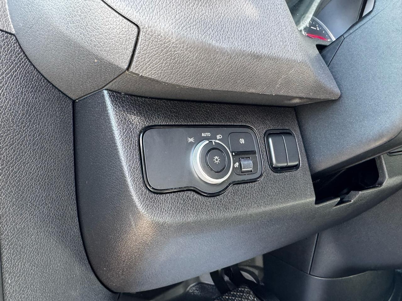 Mercedes-Benz Sprinter Van 2500 Standard Roof I4 Diesel 144" RWD 2024