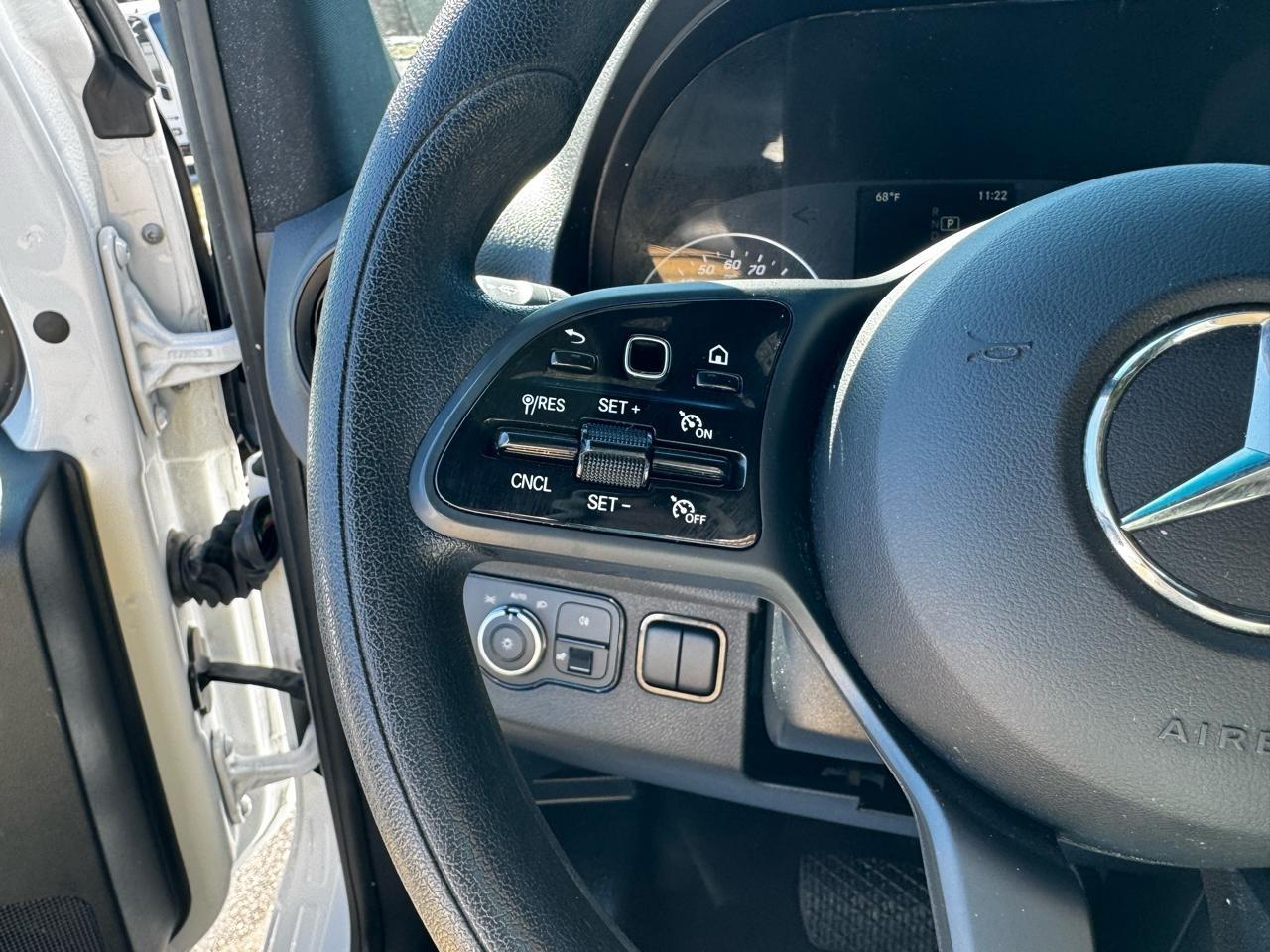 Mercedes-Benz Sprinter Van 2500 Standard Roof I4 Diesel 144" RWD 2024