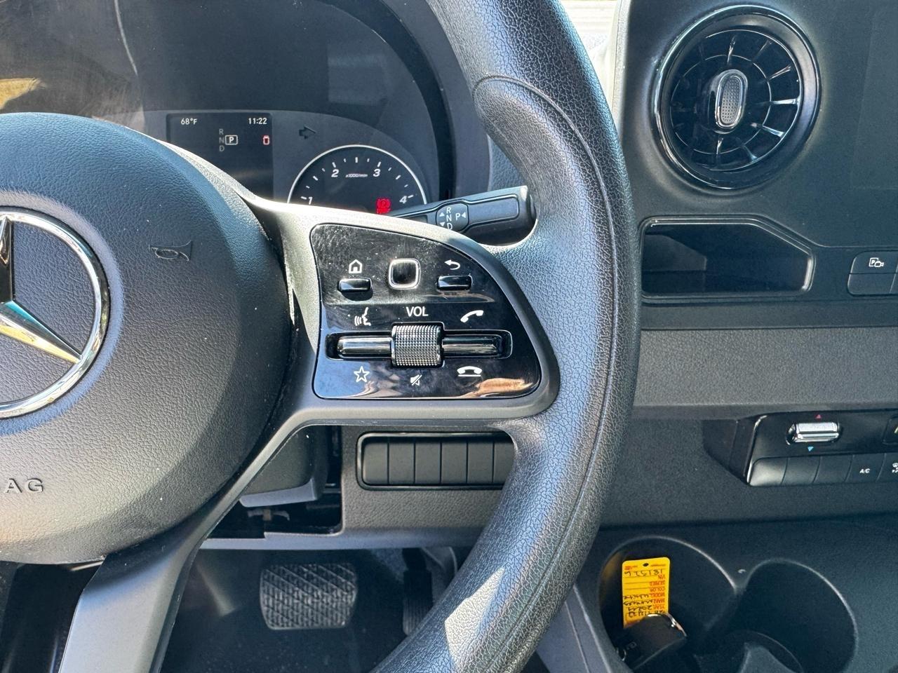 Mercedes-Benz Sprinter Van 2500 Standard Roof I4 Diesel 144" RWD 2024