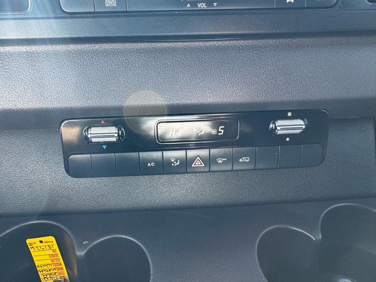 Mercedes-Benz Sprinter Van 2500 Standard Roof I4 Diesel 144" RWD 2024