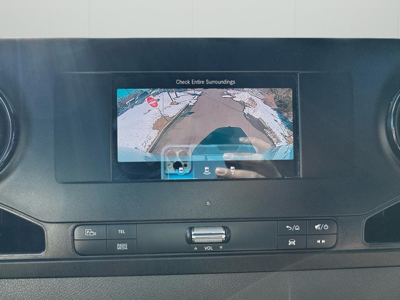 Mercedes-Benz Sprinter Van 2500 Standard Roof I4 Diesel 144" RWD 2024