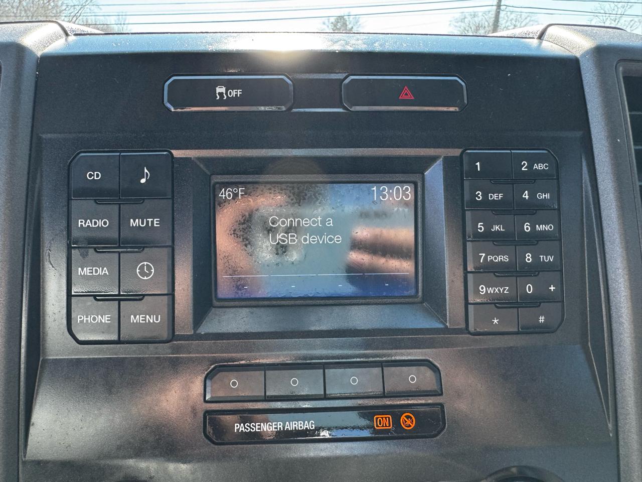 Ford Super Duty F-550 DRW XLT 2WD Reg Cab 169" WB 84" CA 2017