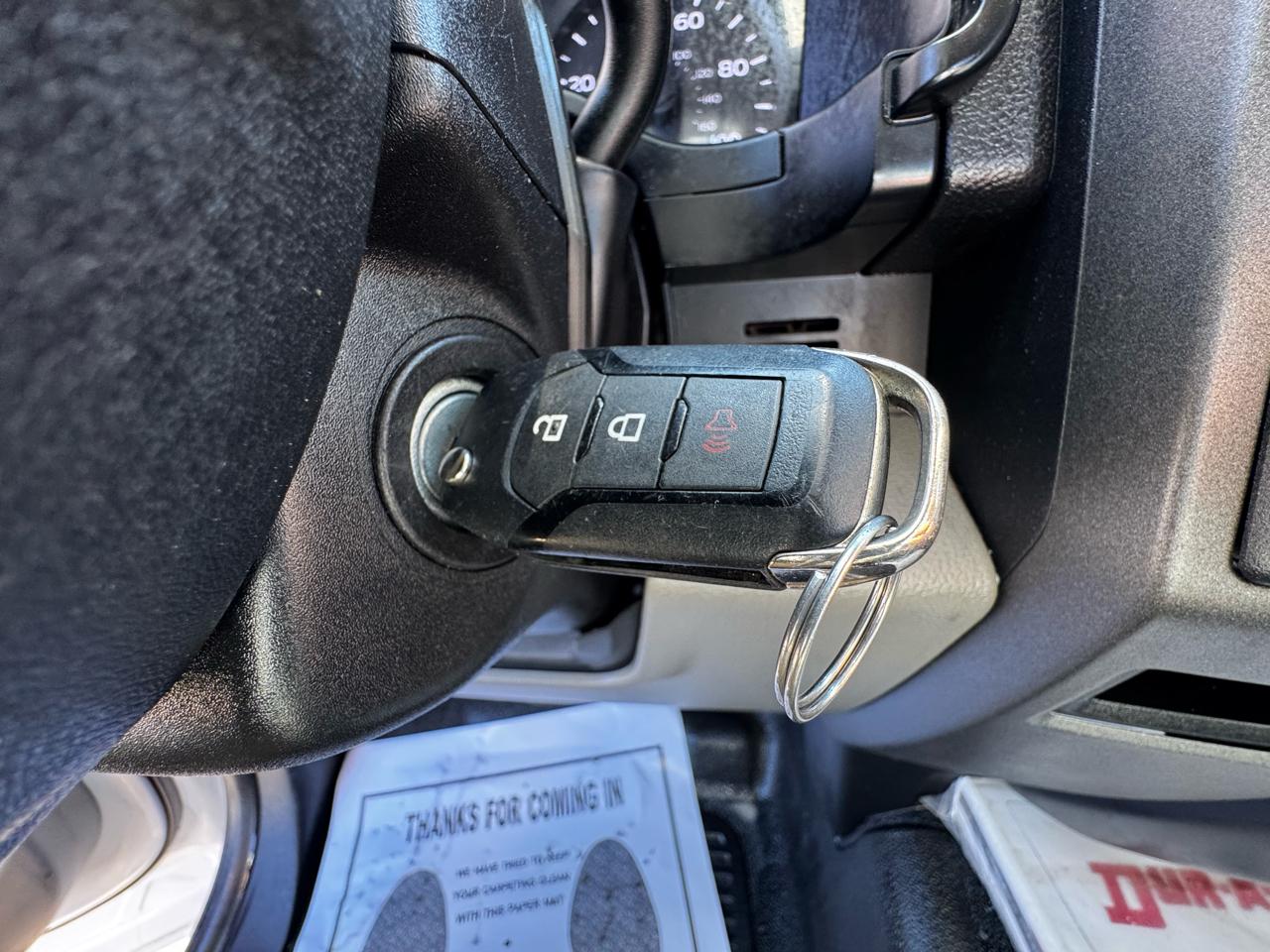 Ford Super Duty F-550 DRW XLT 2WD Reg Cab 169" WB 84" CA 2017