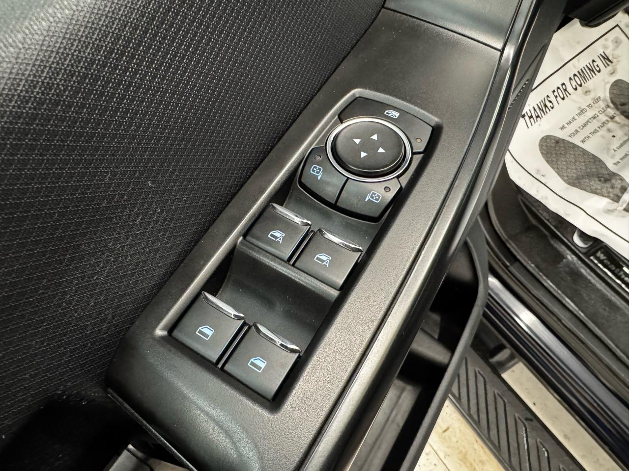 Ford F-150 Lariat 2WD SuperCrew 5.5' Box 2023