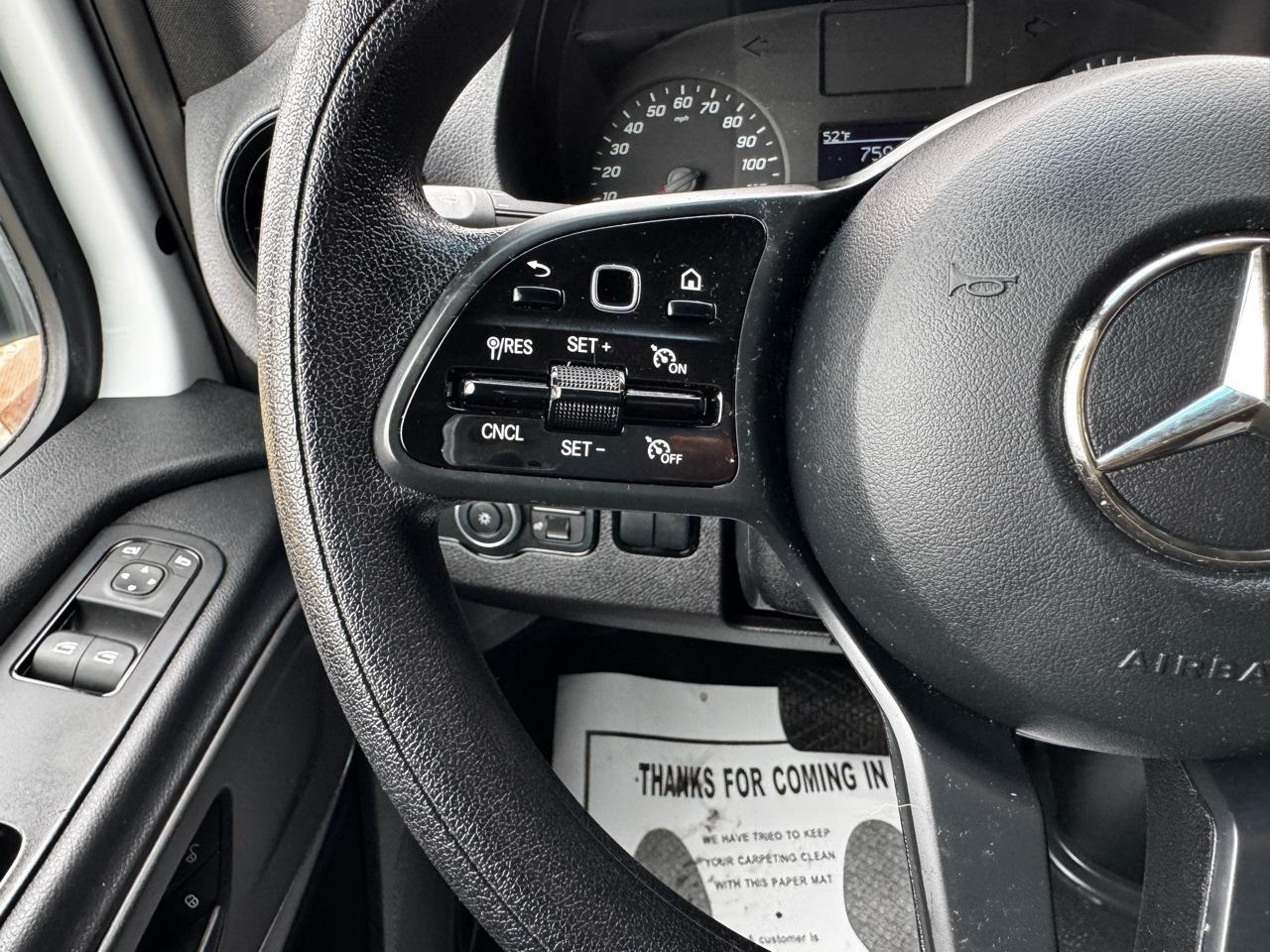 Mercedes-Benz Sprinter Cargo Van 1500 Standard Roof I4 144" RWD 2021