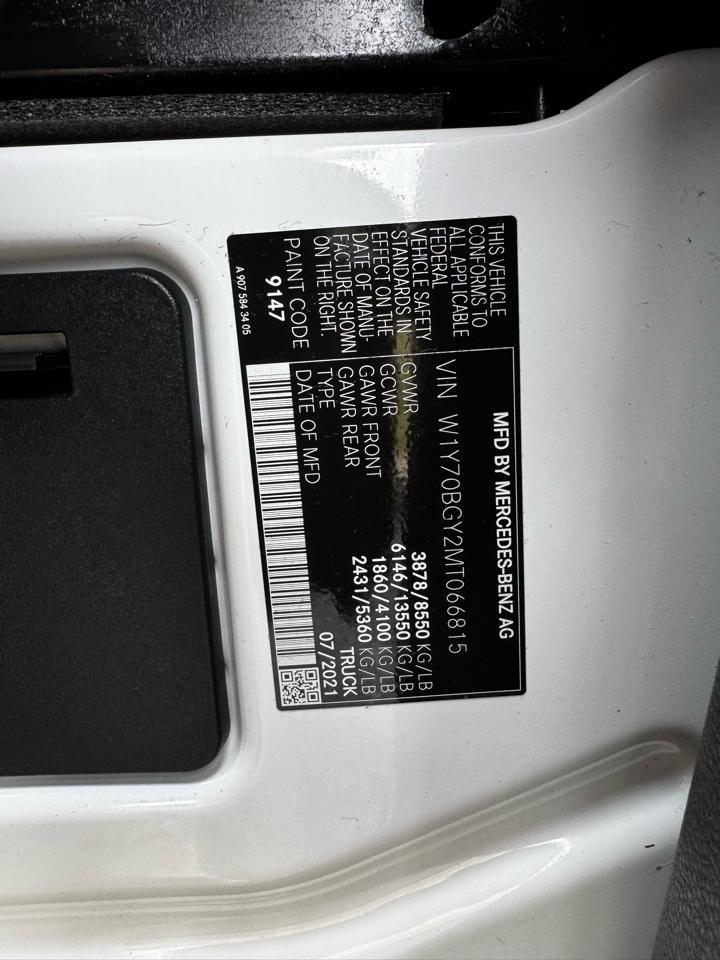 Mercedes-Benz Sprinter Cargo Van 1500 Standard Roof I4 144" RWD 2021