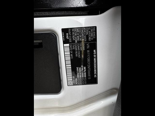 Mercedes-Benz Sprinter Cargo Van 1500 Standard Roof I4 144" RWD 2021