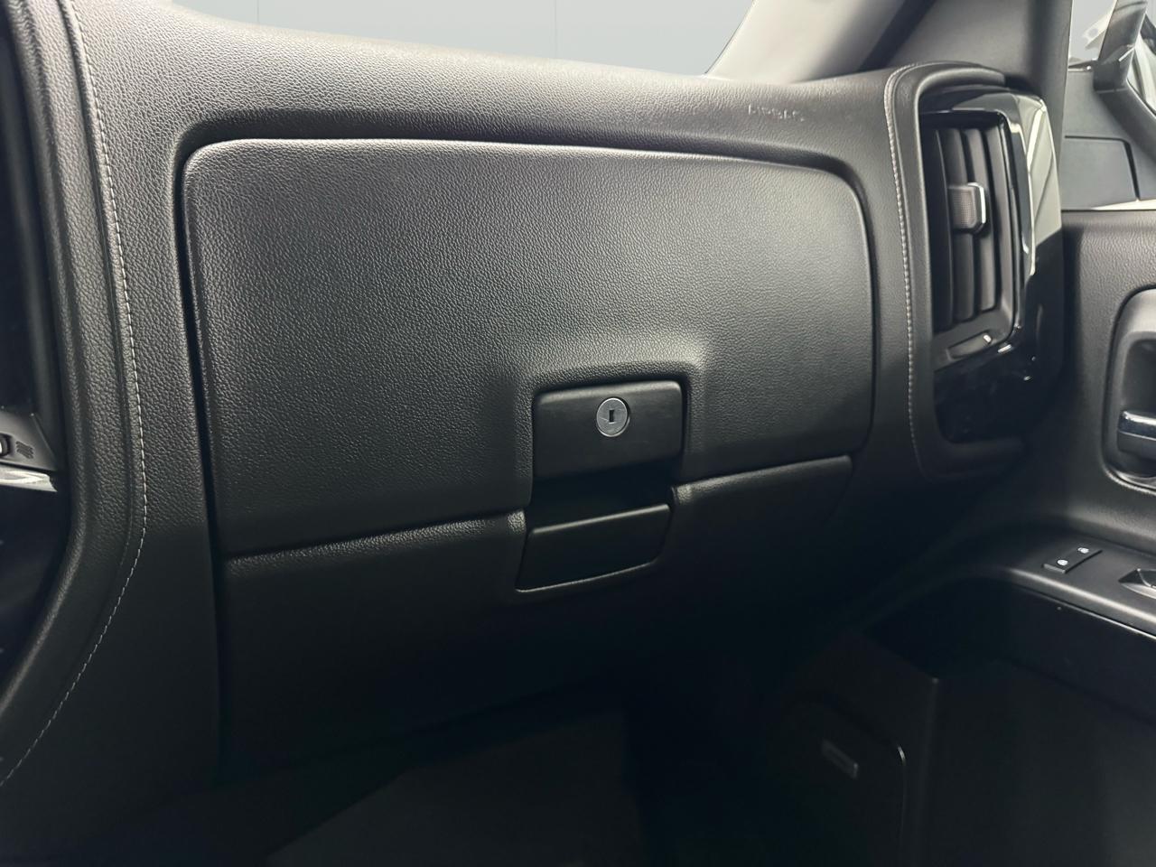 Chevrolet Silverado 1500 4WD Crew Cab 143.5" LTZ w/2LZ 2016