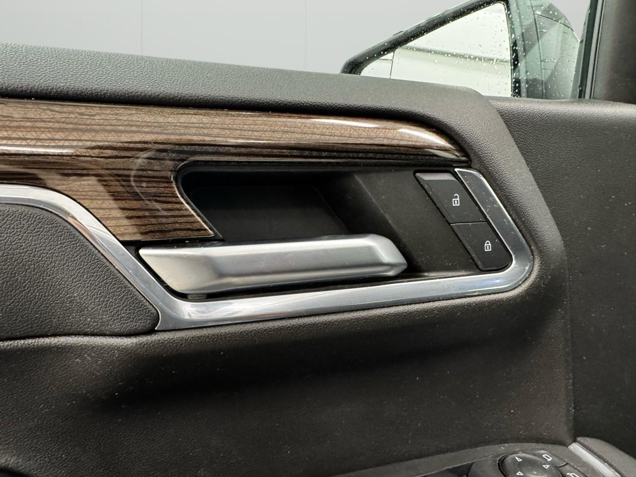 Chevrolet Silverado 1500 4WD Crew Cab 147" RST 2023