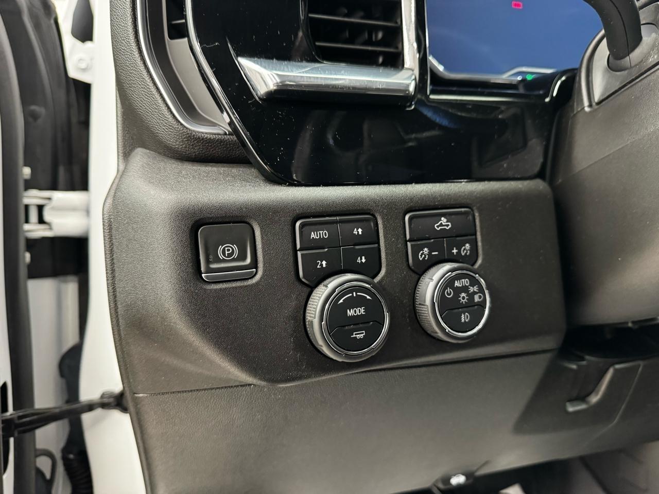 Chevrolet Silverado 1500 4WD Crew Cab 147" RST 2023