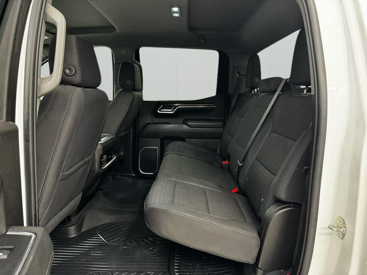 Chevrolet Silverado 1500 4WD Crew Cab 147" RST 2023