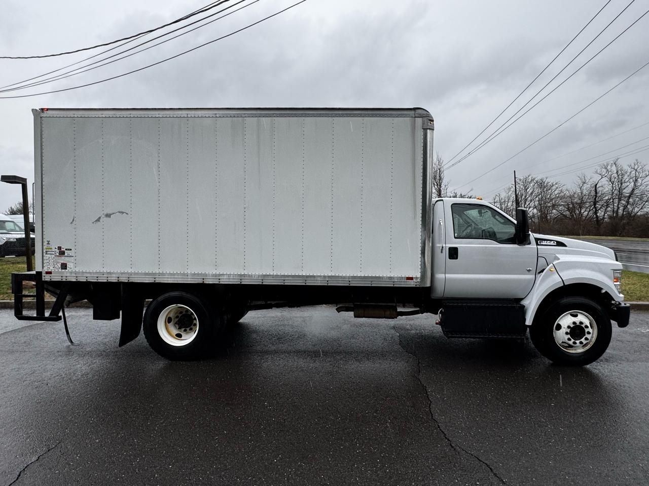 Ford F-650 Straight Frame Gas Reg Cab 2022