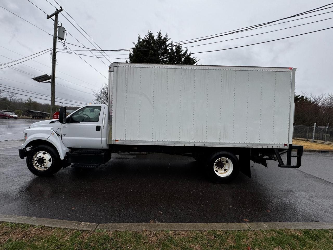 Ford F-650 Straight Frame Gas Reg Cab 2022