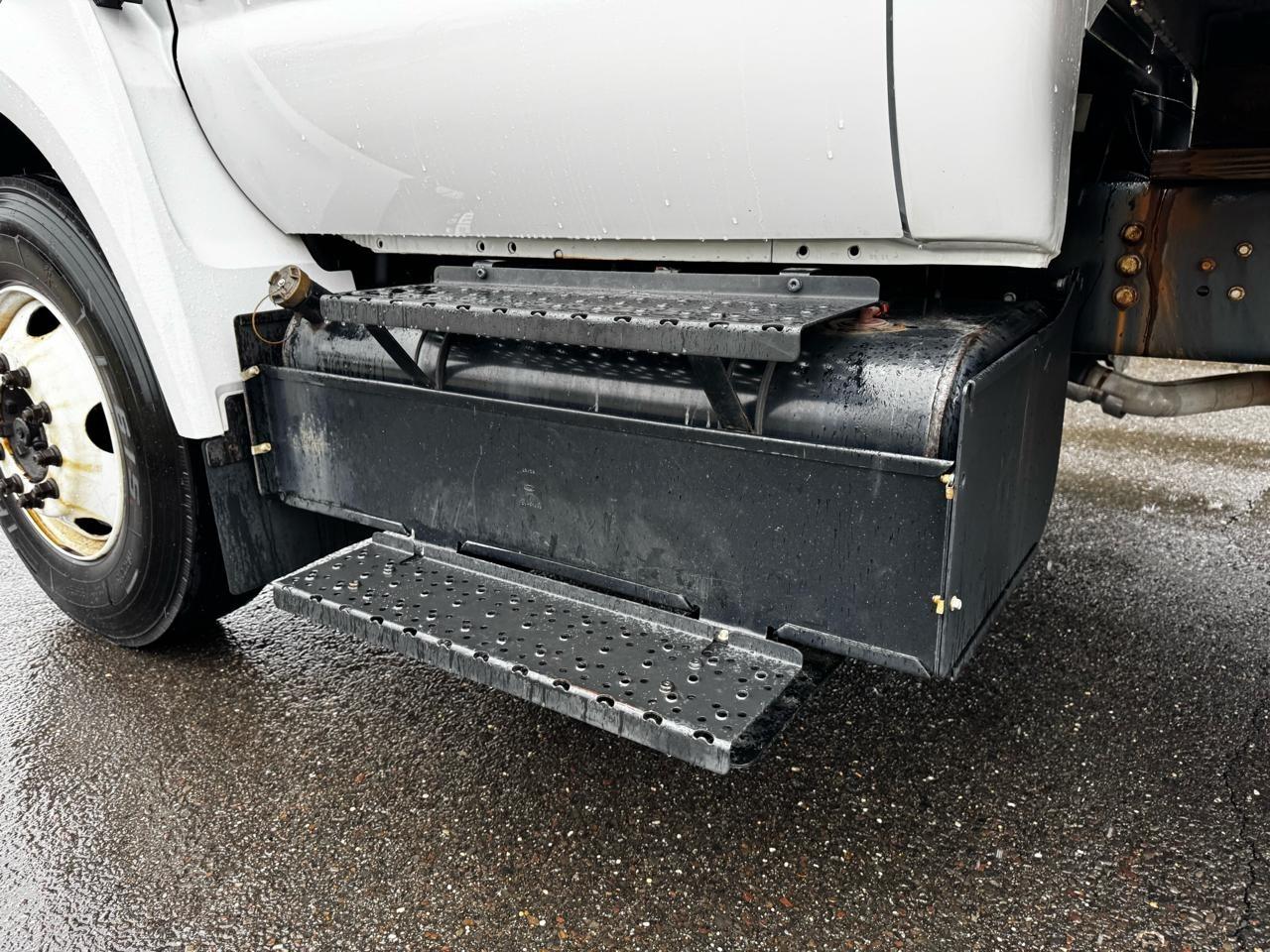 Ford F-650 Straight Frame Gas Reg Cab 2022