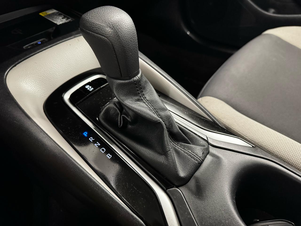 Toyota Corolla LE CVT (Natl) 2025