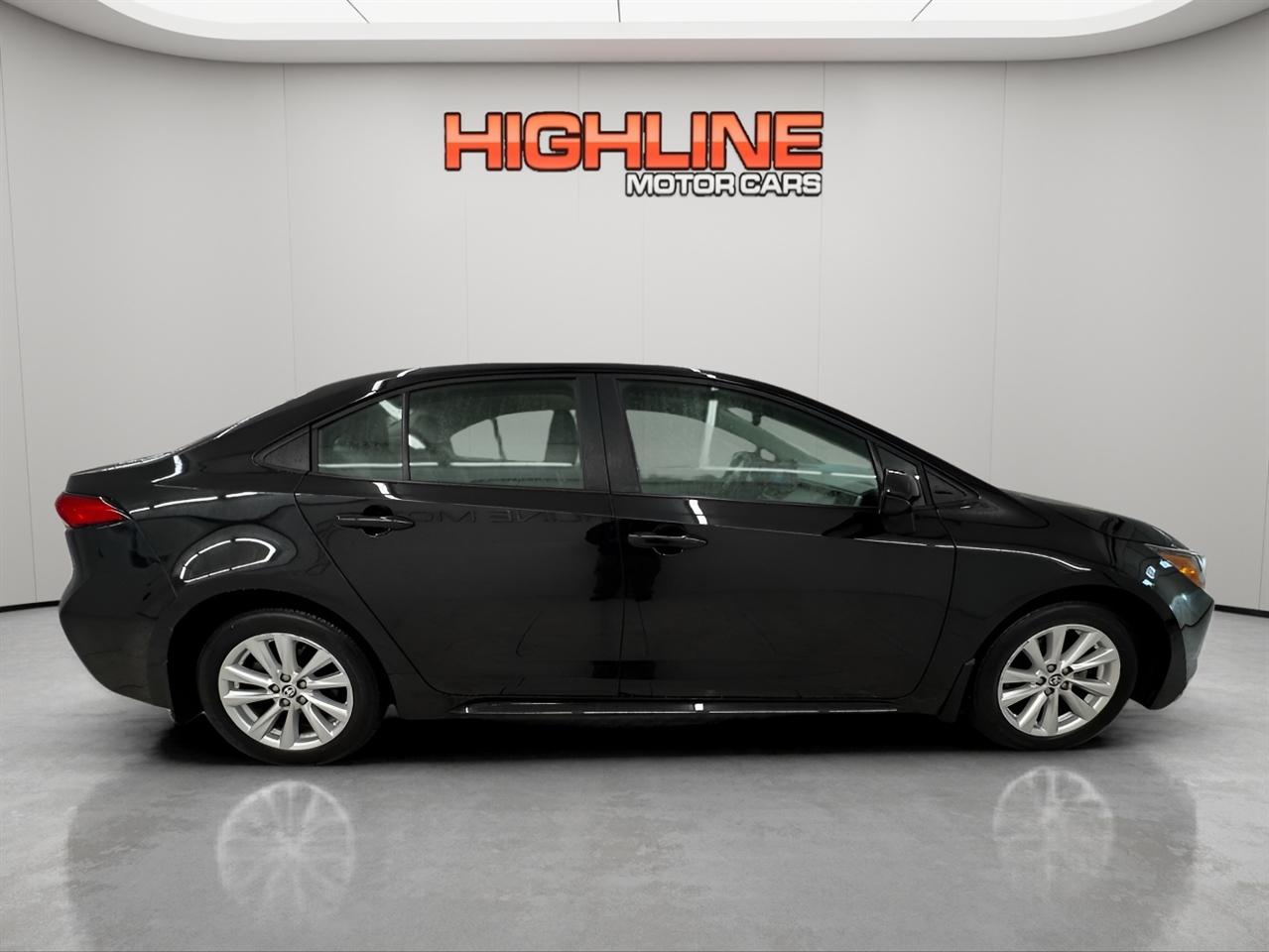 Toyota Corolla LE CVT (Natl) 2025