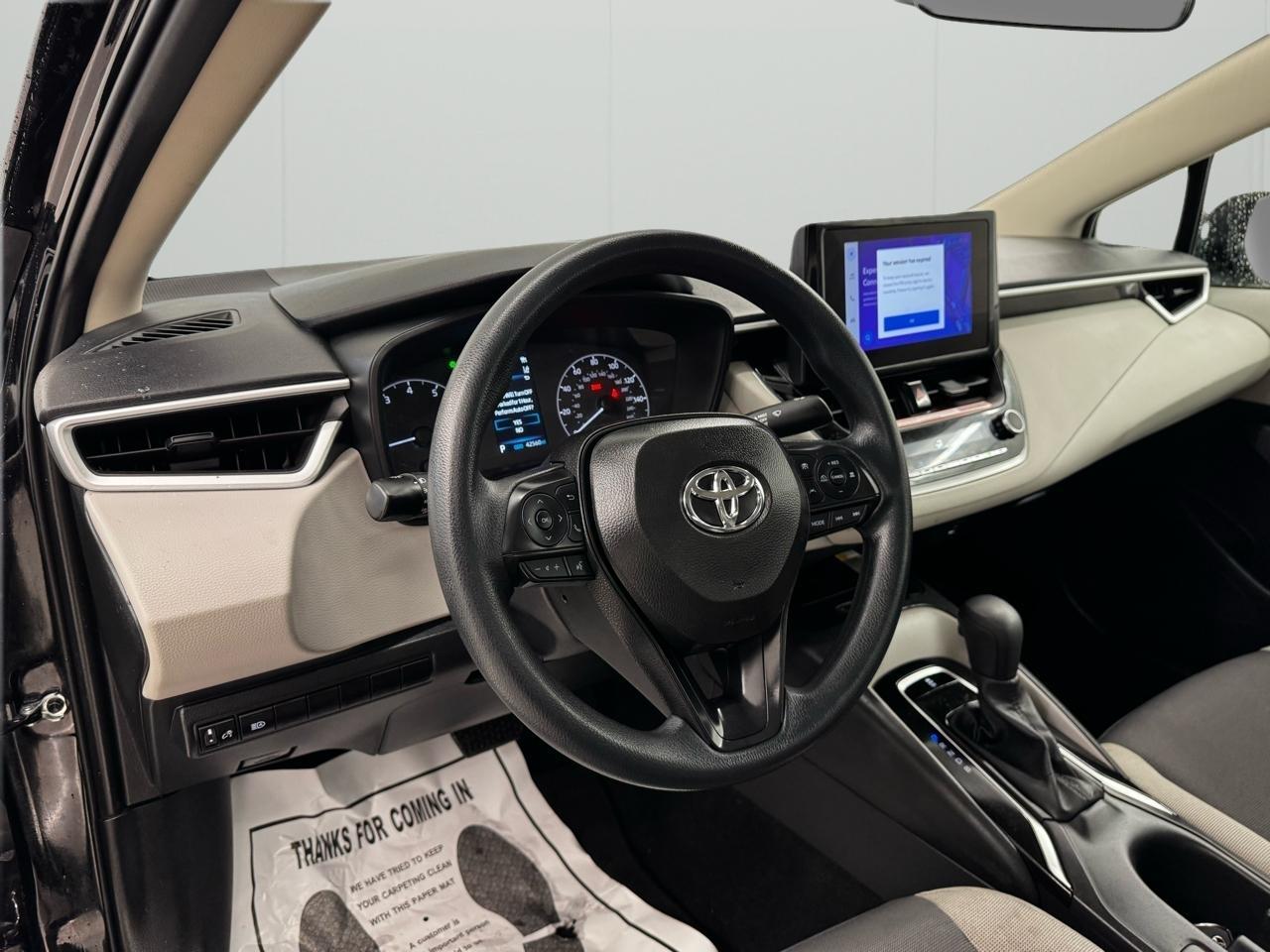 Toyota Corolla LE CVT (Natl) 2025