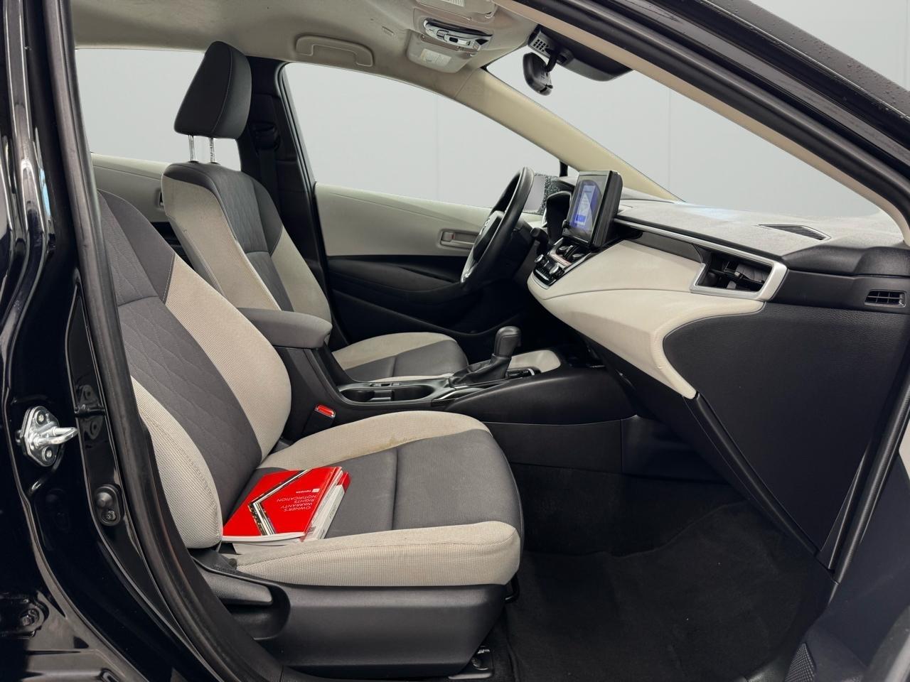 Toyota Corolla LE CVT (Natl) 2025