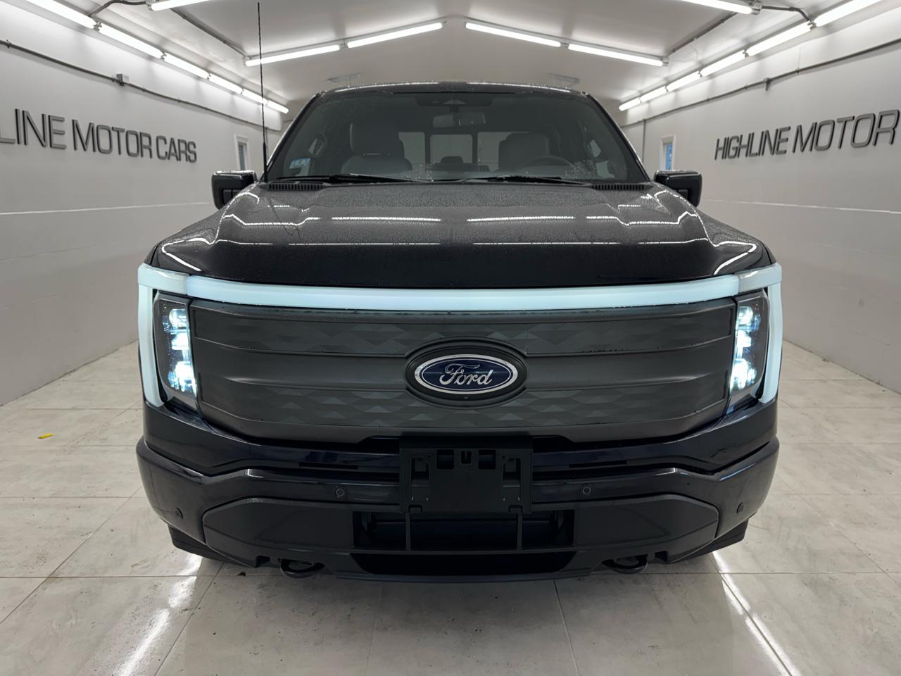 Ford F-150 Lightning LARIAT 4WD SuperCrew 5.5' Box 2023