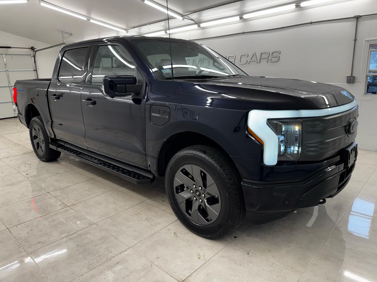 Ford F-150 Lightning LARIAT 4WD SuperCrew 5.5' Box 2023