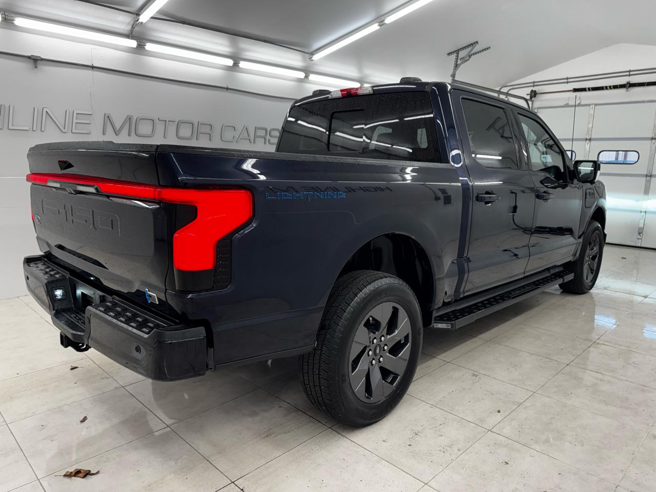 Ford F-150 Lightning LARIAT 4WD SuperCrew 5.5' Box 2023