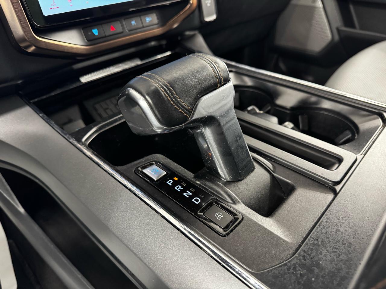 Ford F-150 Lightning LARIAT 4WD SuperCrew 5.5' Box 2023