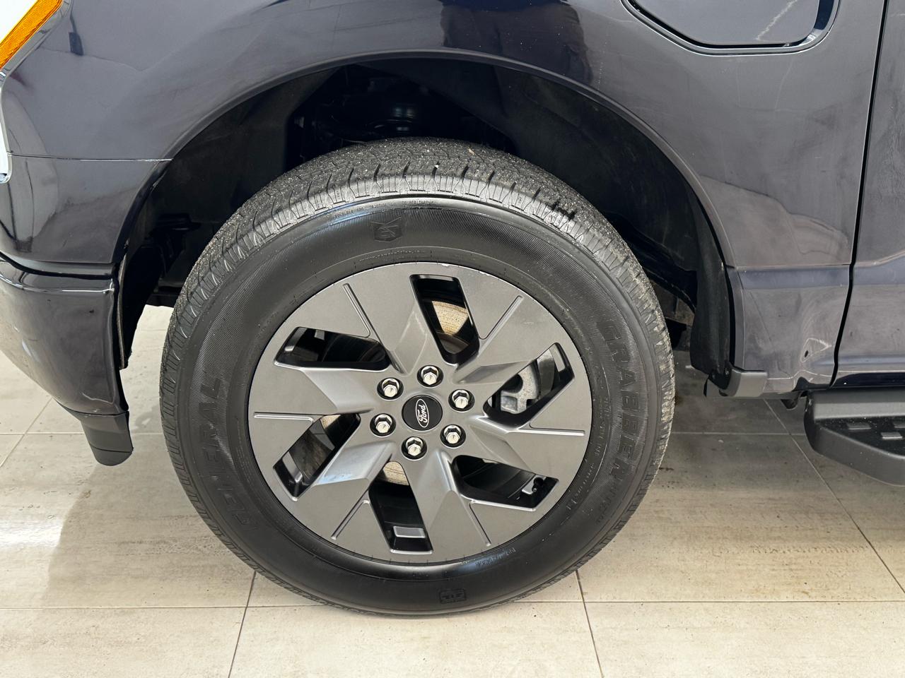 Ford F-150 Lightning LARIAT 4WD SuperCrew 5.5' Box 2023