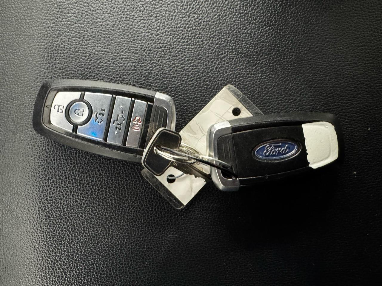 Ford F-150 Lightning LARIAT 4WD SuperCrew 5.5' Box 2023