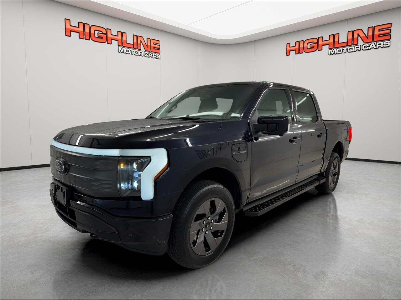 Ford F-150 Lightning LARIAT 4WD SuperCrew 5.5' Box 2023