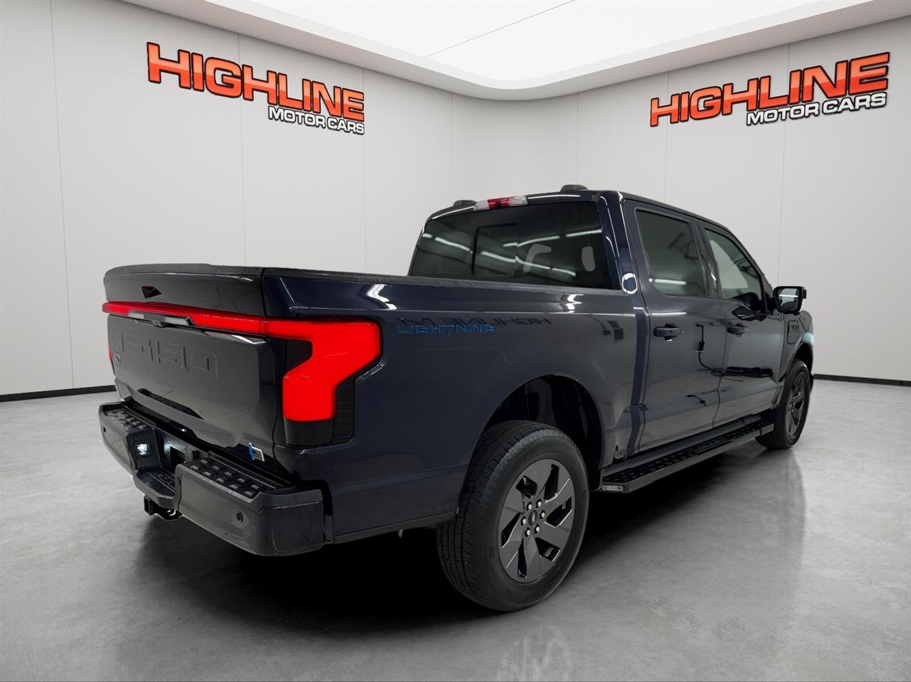 Ford F-150 Lightning LARIAT 4WD SuperCrew 5.5' Box 2023