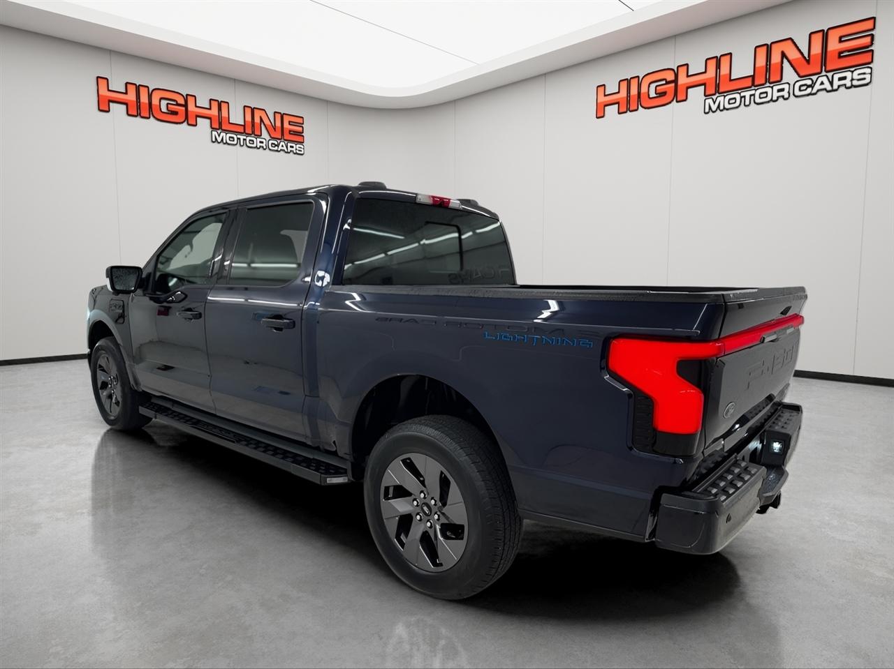 Ford F-150 Lightning LARIAT 4WD SuperCrew 5.5' Box 2023