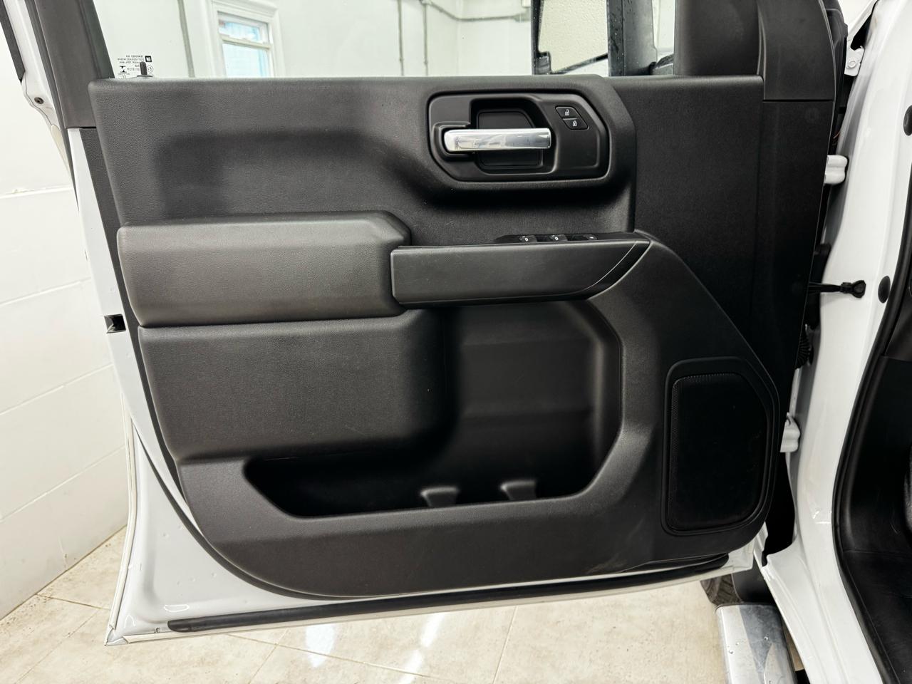 Chevrolet Silverado 3500HD 4WD Crew Cab 172" Work Truck 2023