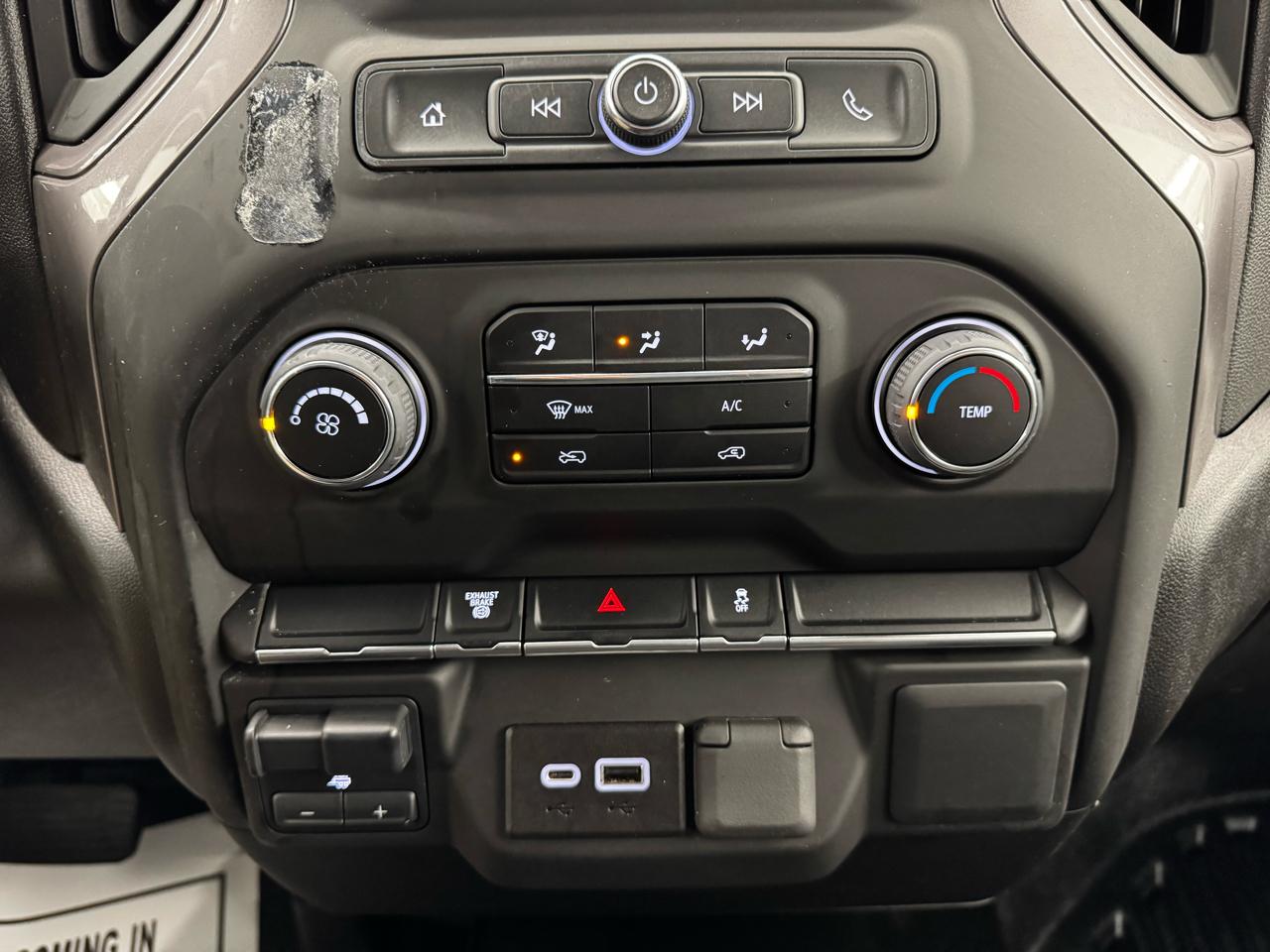 Chevrolet Silverado 3500HD 4WD Crew Cab 172" Work Truck 2023