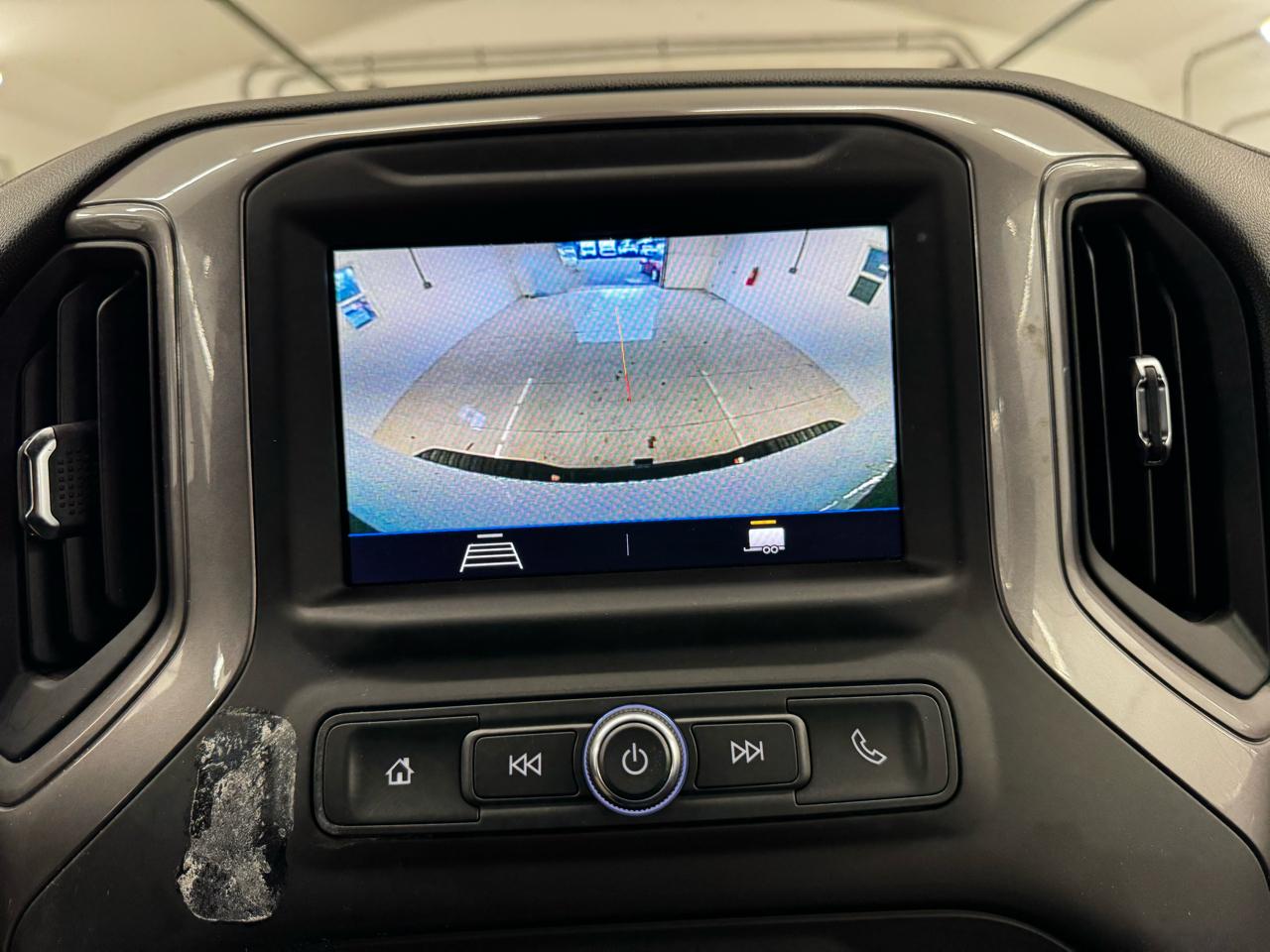 Chevrolet Silverado 3500HD 4WD Crew Cab 172" Work Truck 2023