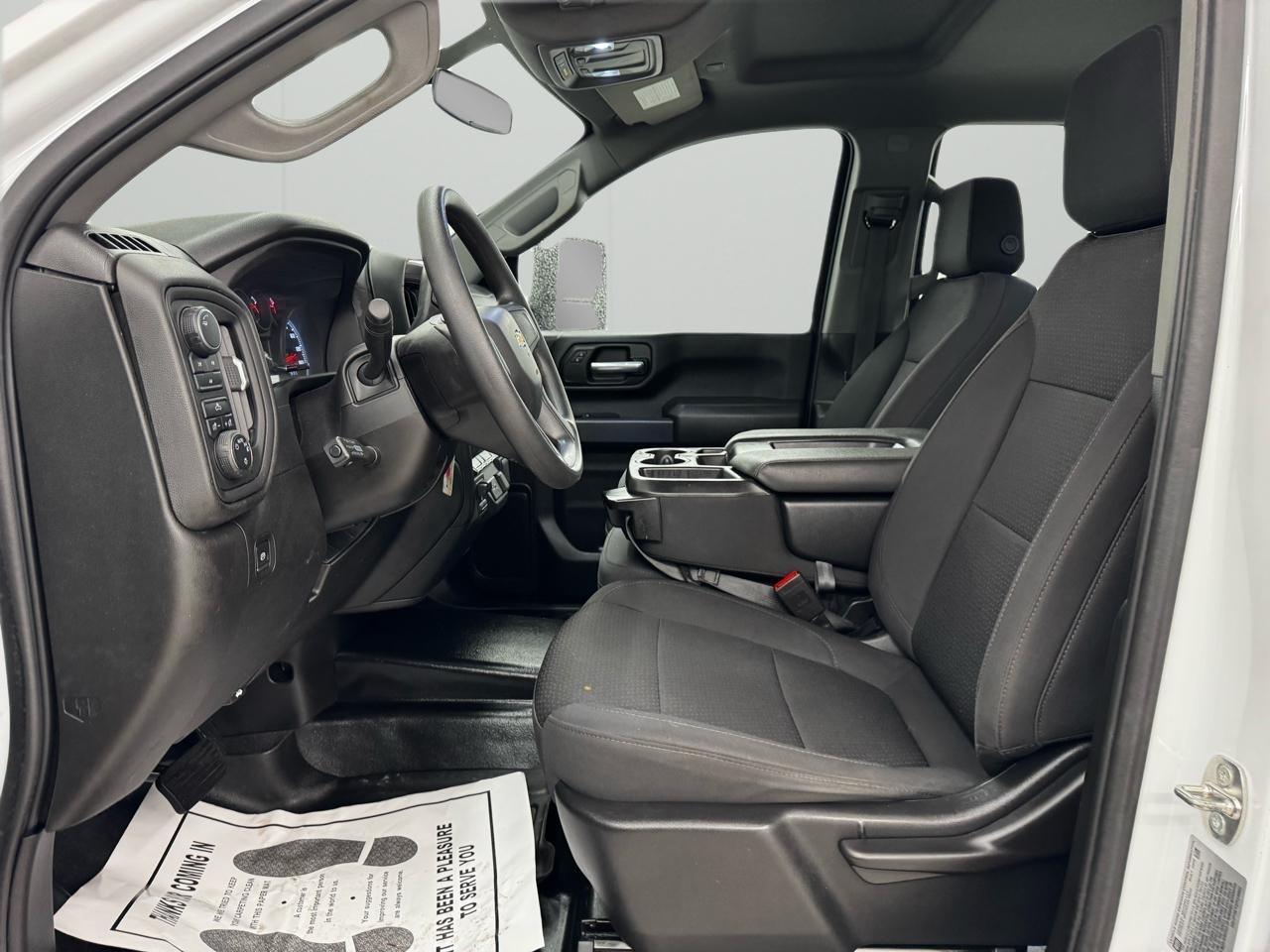 Chevrolet Silverado 3500HD 4WD Crew Cab 172" Work Truck 2023