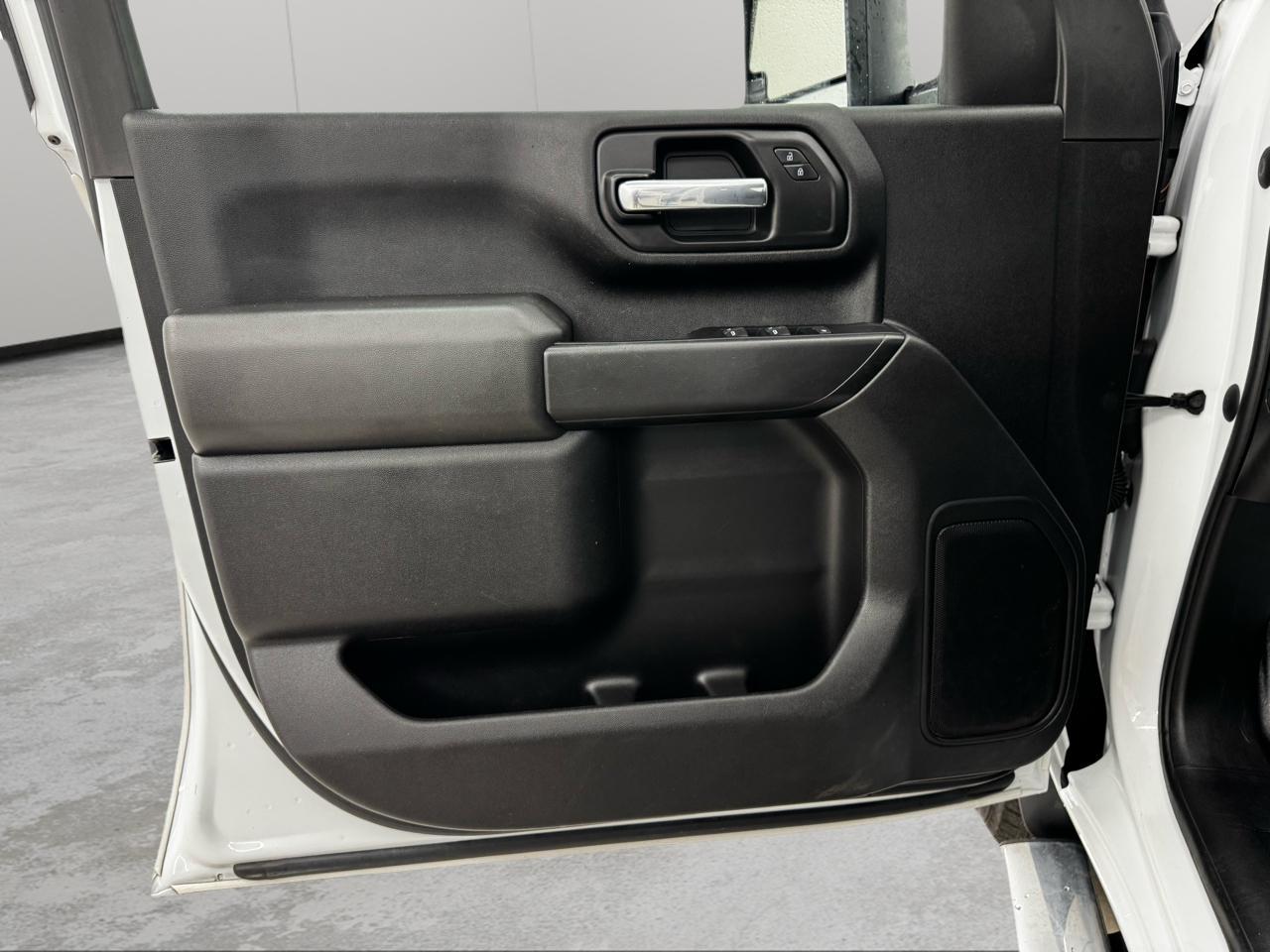 Chevrolet Silverado 3500HD 4WD Crew Cab 172" Work Truck 2023