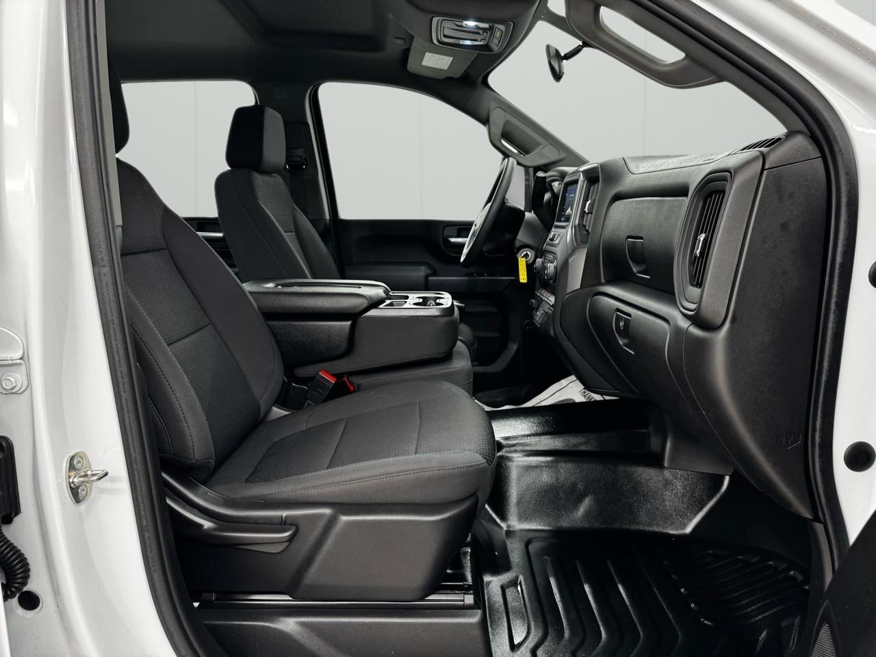 Chevrolet Silverado 3500HD 4WD Crew Cab 172" Work Truck 2023