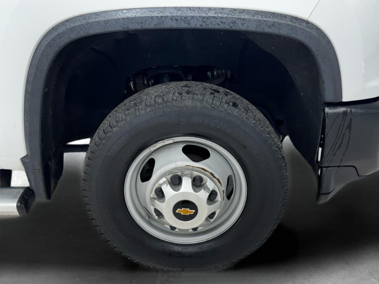 Chevrolet Silverado 3500HD 4WD Crew Cab 172" Work Truck 2023