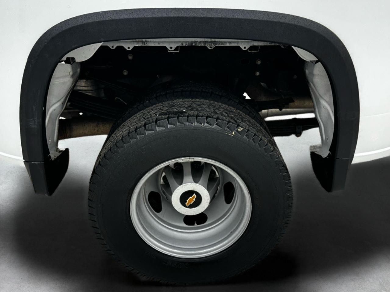 Chevrolet Silverado 3500HD 4WD Crew Cab 172" Work Truck 2023