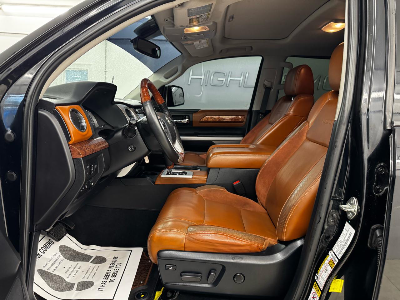 Toyota Tundra 4WD Truck CrewMax 5.7L V8 6-Spd AT 1794 (Natl) 2015